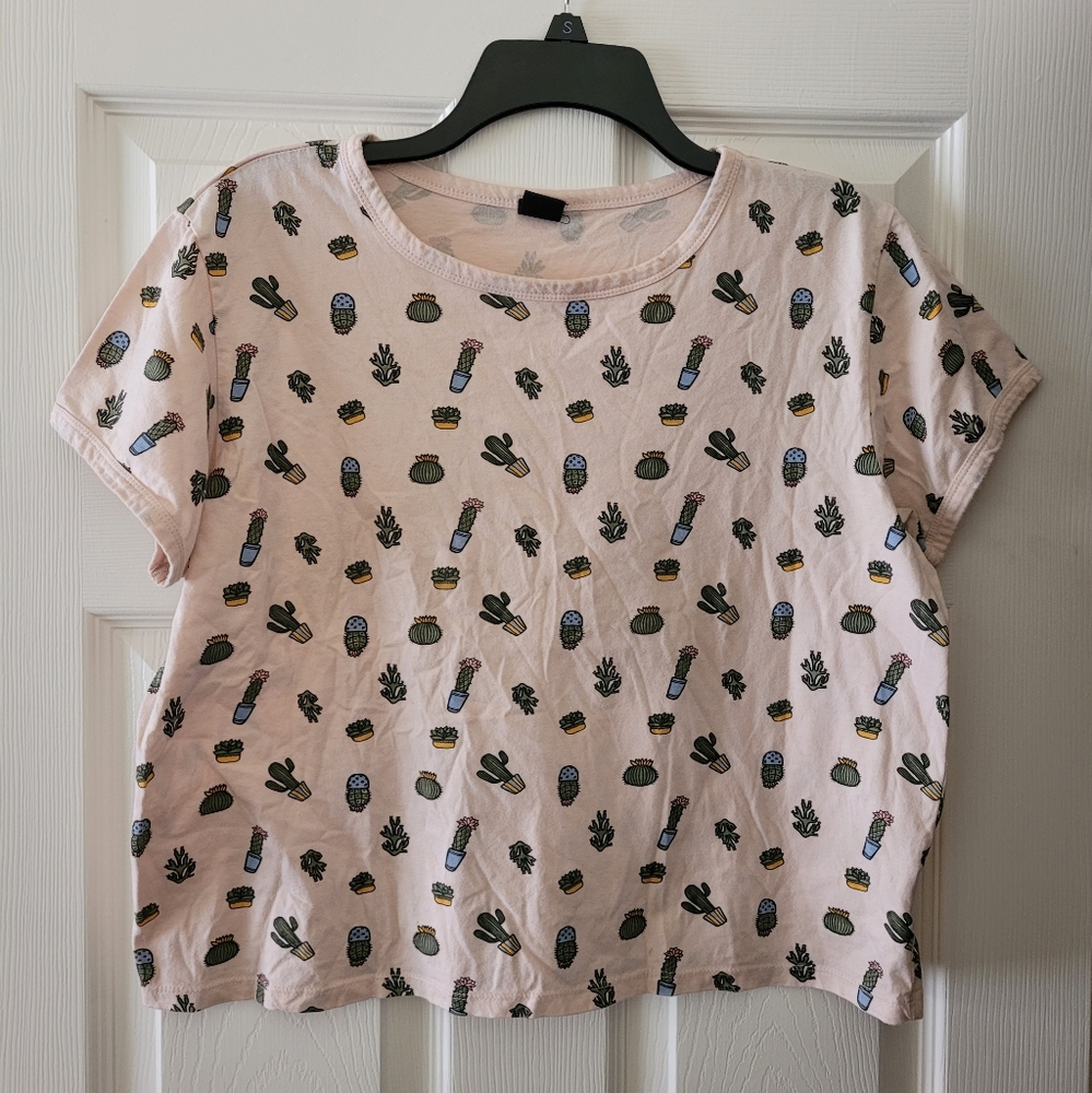 Succulent Crop Tee! Size L